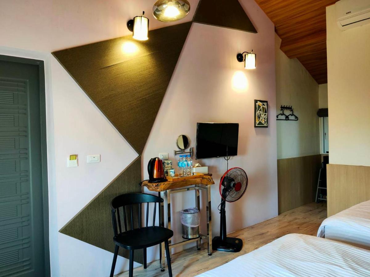 Searoad Homestay Taimali Exteriör bild